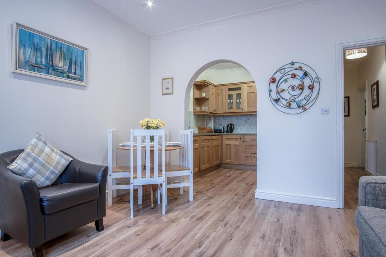 Arcadia - 1 Bedroom Apartment - Tenby Exterior photo