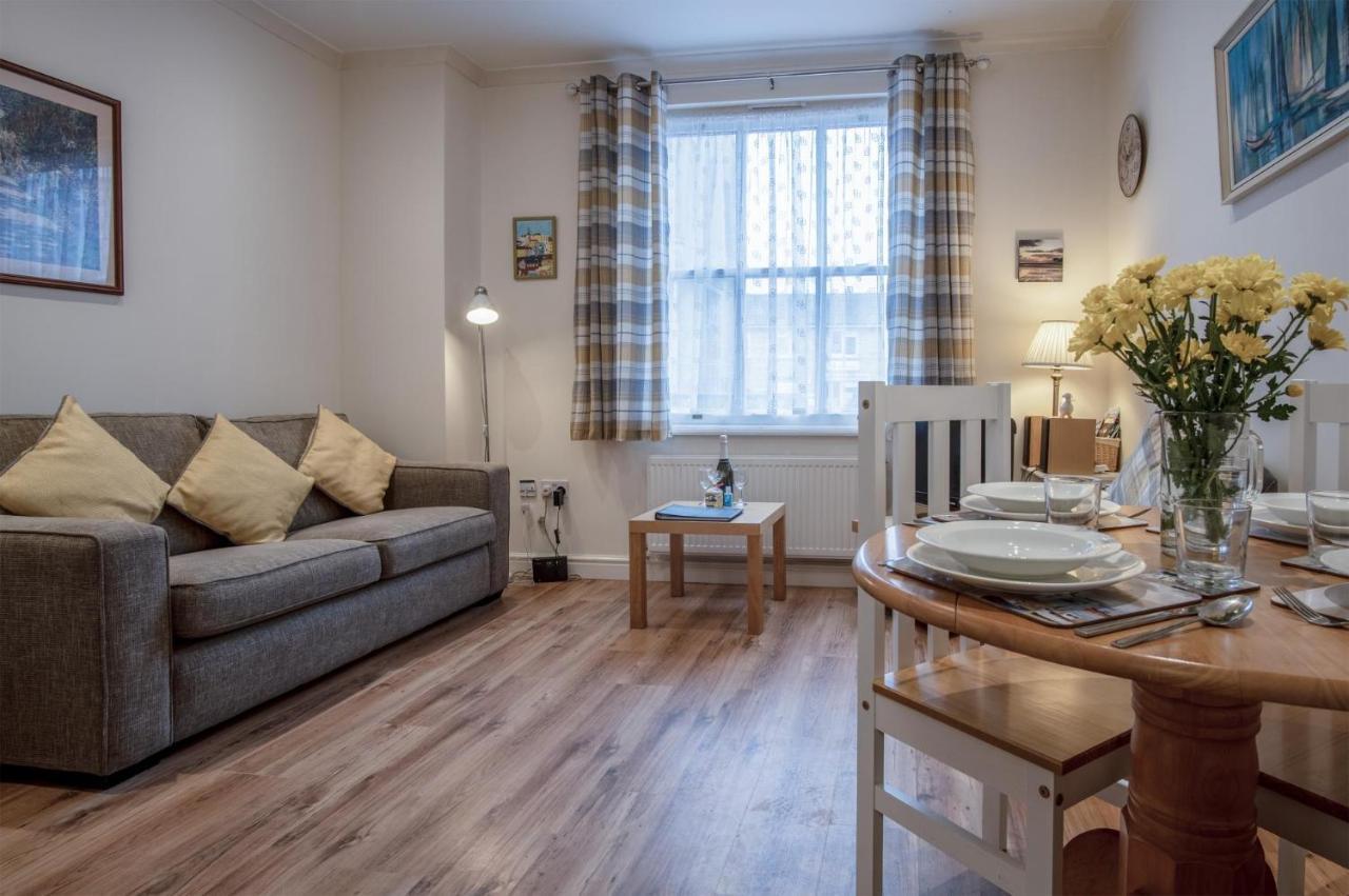 Arcadia - 1 Bedroom Apartment - Tenby Exterior photo